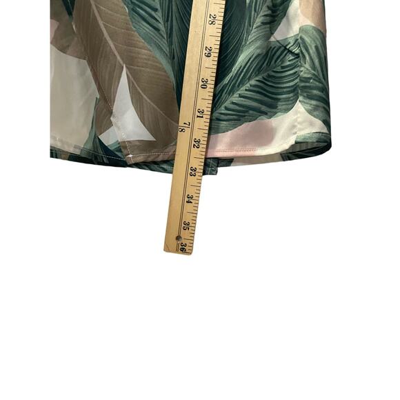 Missguided sexy mini dress with plunging neckline and palm print size 2 - Picture 6 of 6